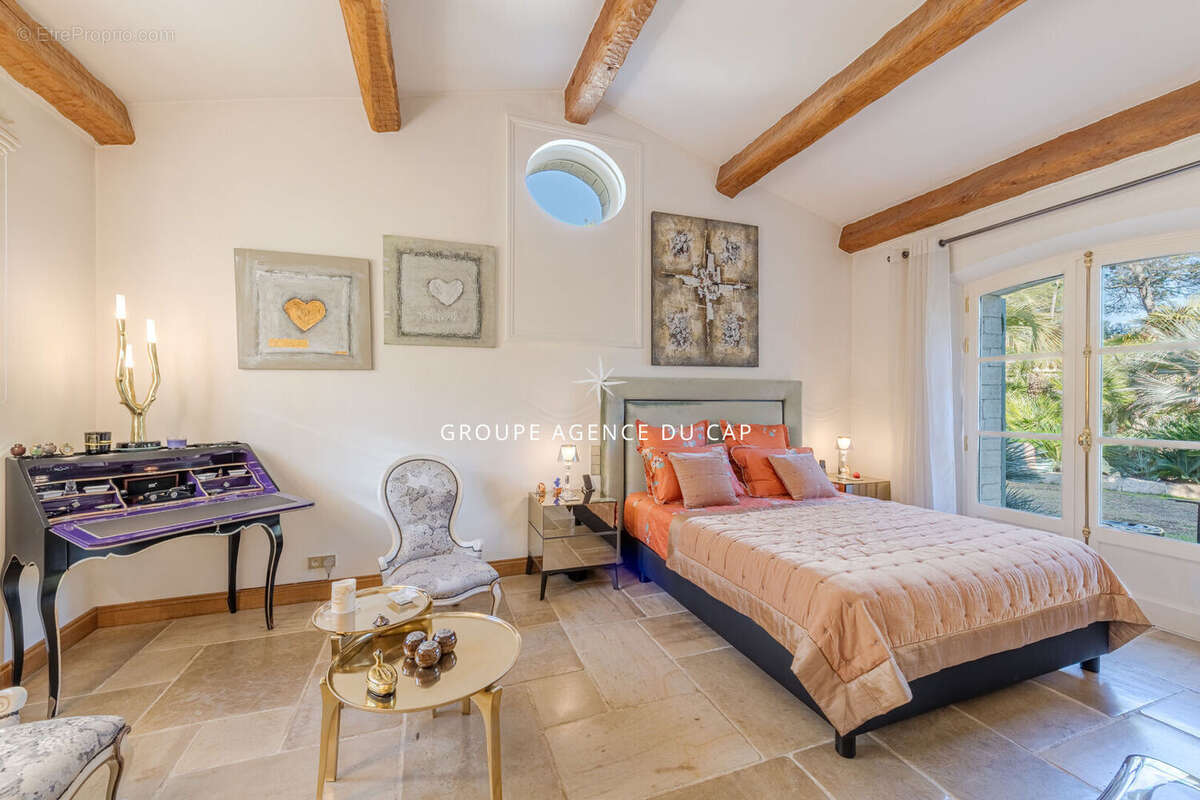 Magnifique villa en pierres au coeur des golfs avec piscine - photo 9