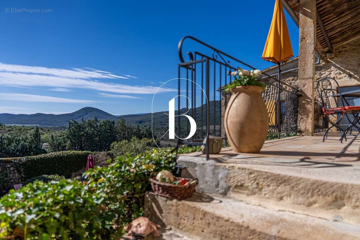 Maison à BARJAC