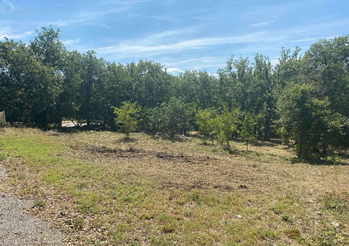 Terrain à SAINT-ALBAN-AURIOLLES