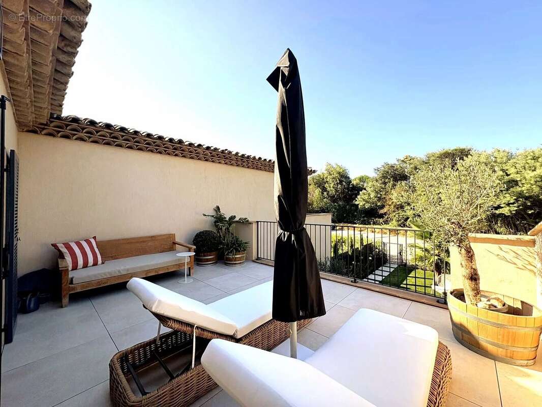 Maison jumelée contemporaine – Grimaud - photo 2