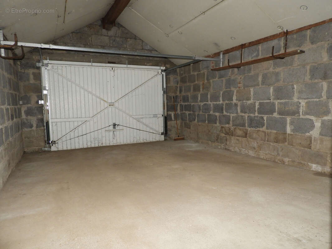 Maison à SAINT-REMY-SUR-DUROLLE