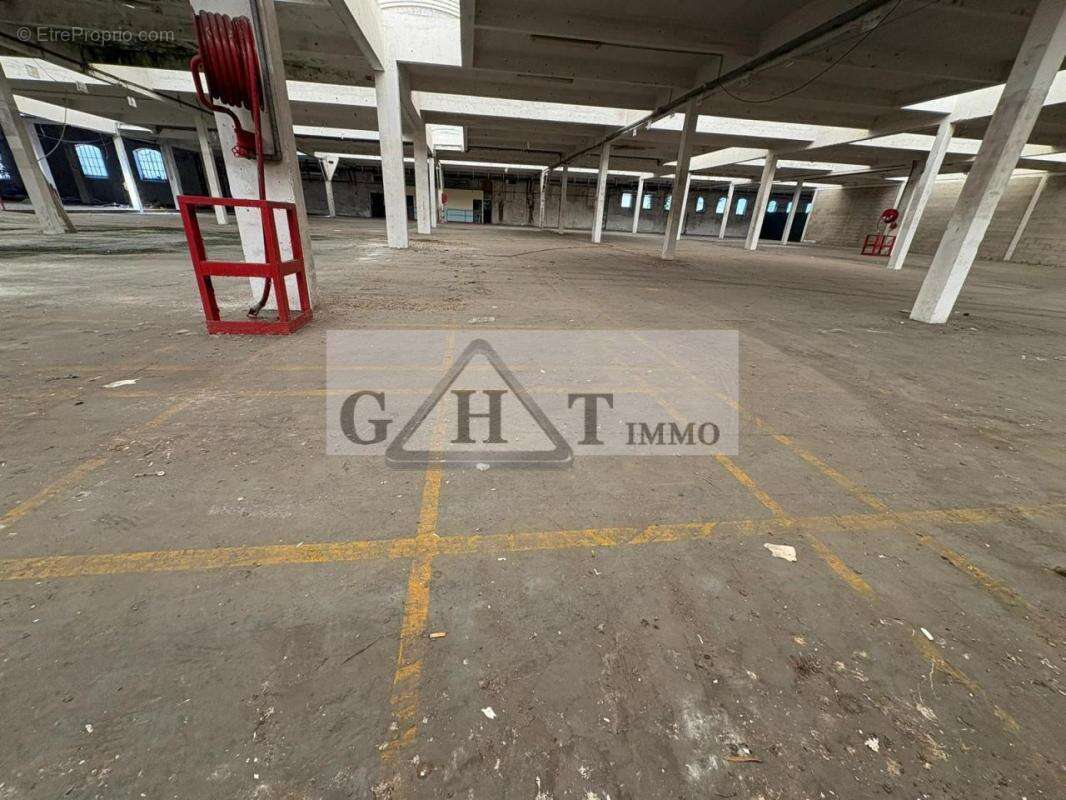 Commerce à SAINT-FARGEAU-PONTHIERRY