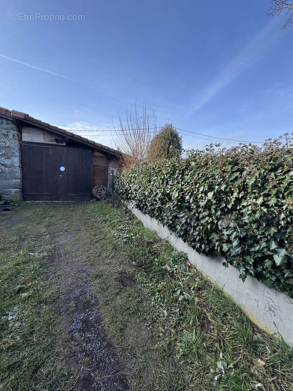 Maison à JONZIEUX