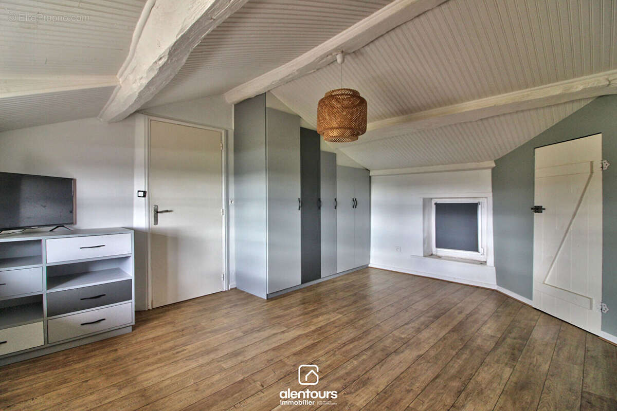 Maison à COLOMBEY-LES-BELLES