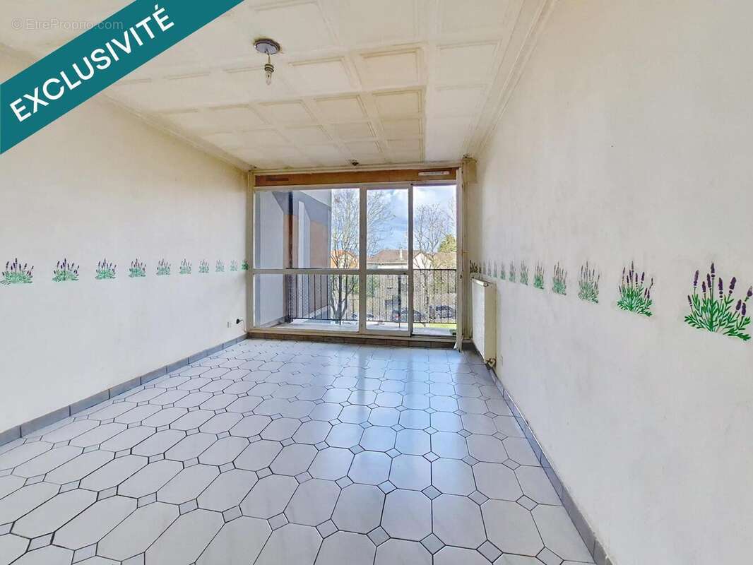 Photo 2 - Appartement à VIRY-CHATILLON