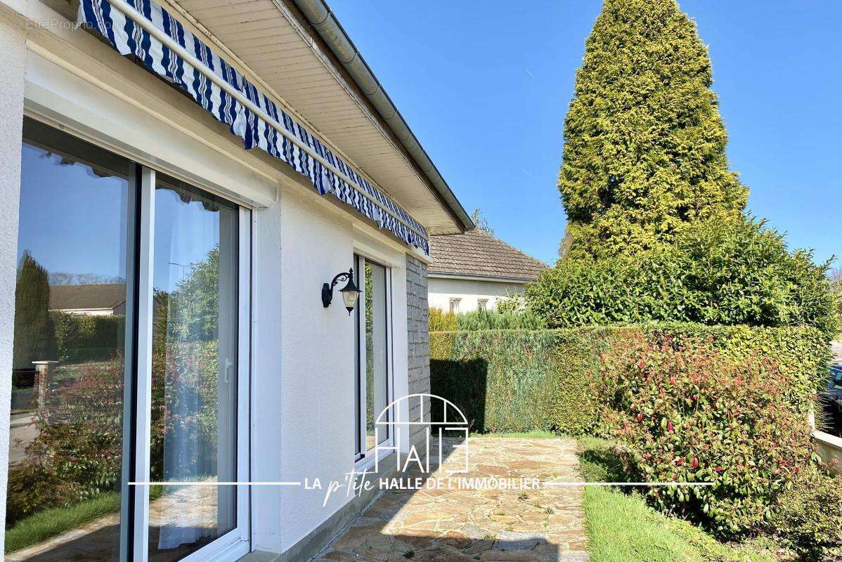 Maison 121 m² à Oradour-Sur-Glane  - photo 3