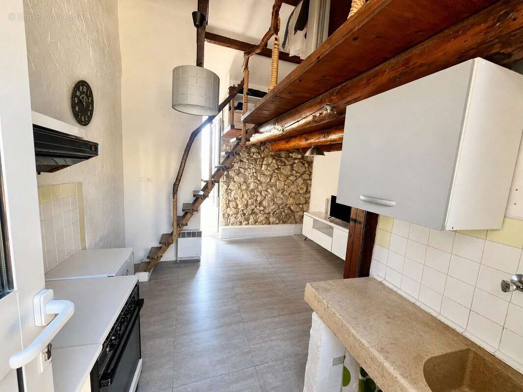 Appartement à CARRY-LE-ROUET