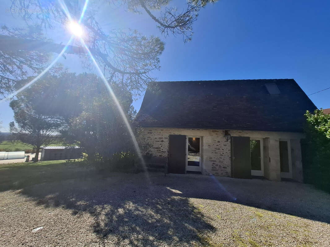 Maison à GENIS