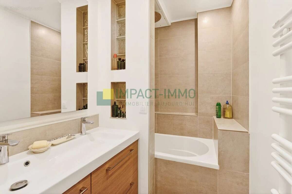 Appartement à COLOMBES