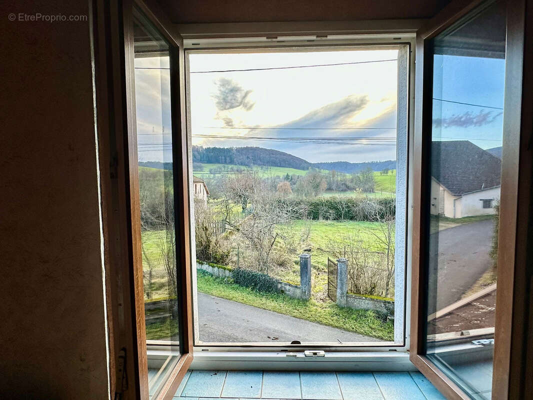 Maison à VERNOIS-LES-BELVOIR