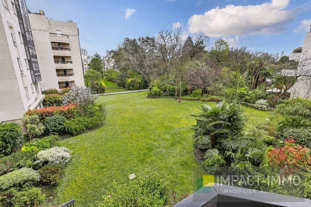 Appartement à SURESNES