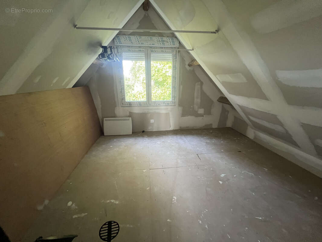 Maison à BOSGUERARD-DE-MARCOUVILLE