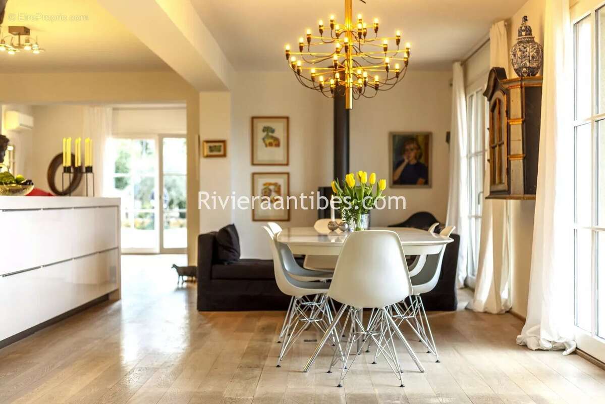 Maison à MOUANS-SARTOUX