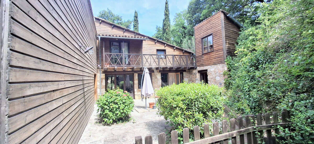 Maison à FAUGERES