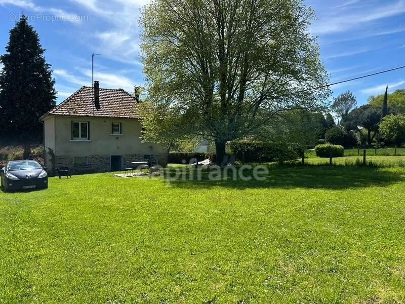 Maison à LANOUAILLE