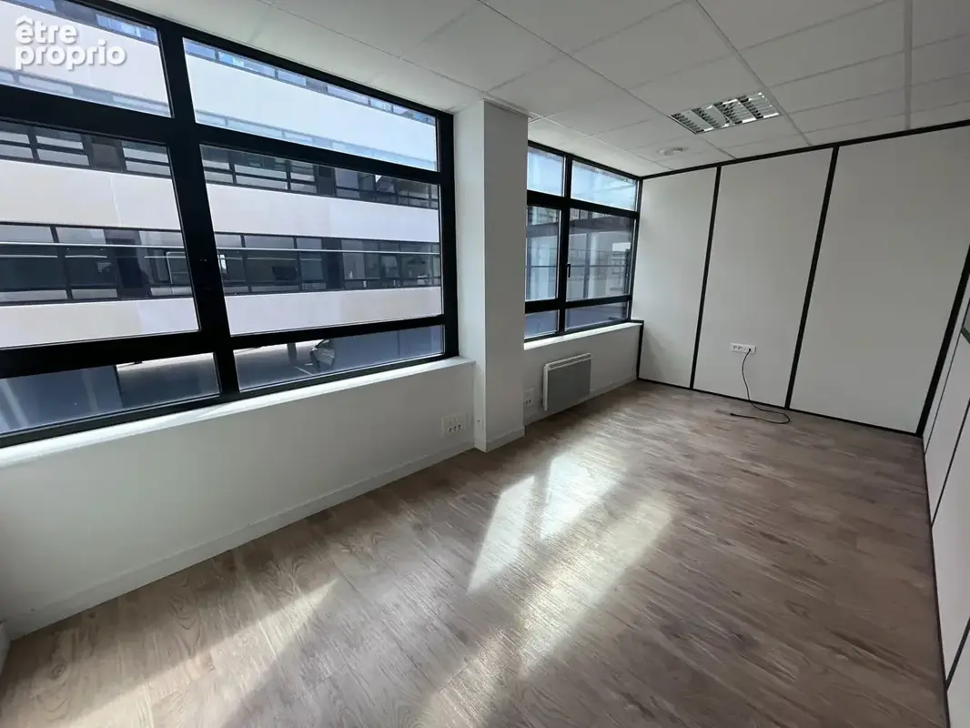 A vendre - guipavas kergaradec - plateau de bureaux de 317 m2 - photo 4