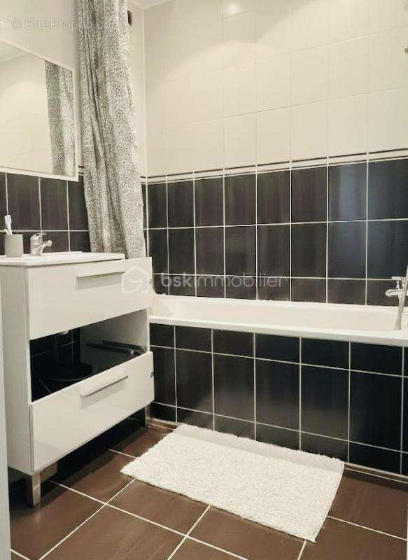 Appartement à LE PLESSIS-TREVISE