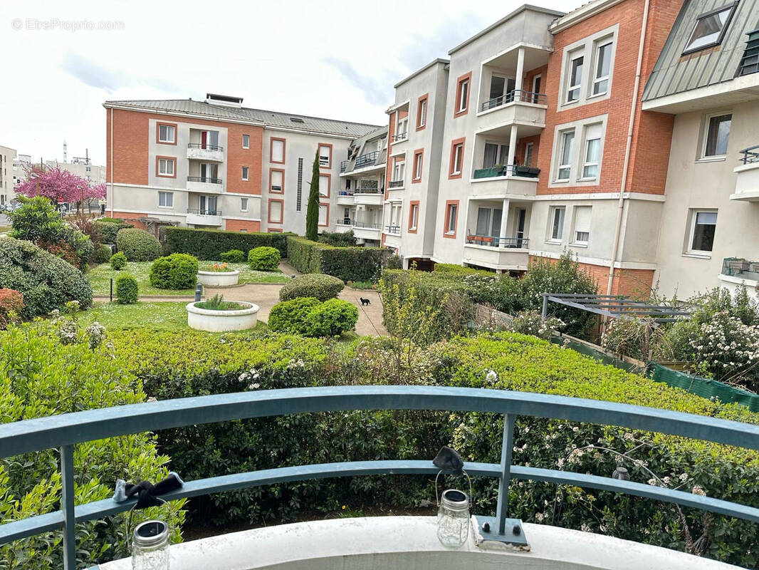 Appartement à COURCOURONNES