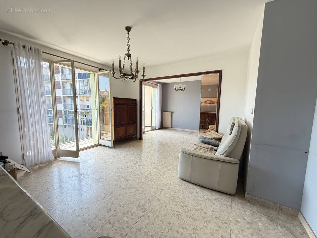 Appartement à MARSEILLE-11E