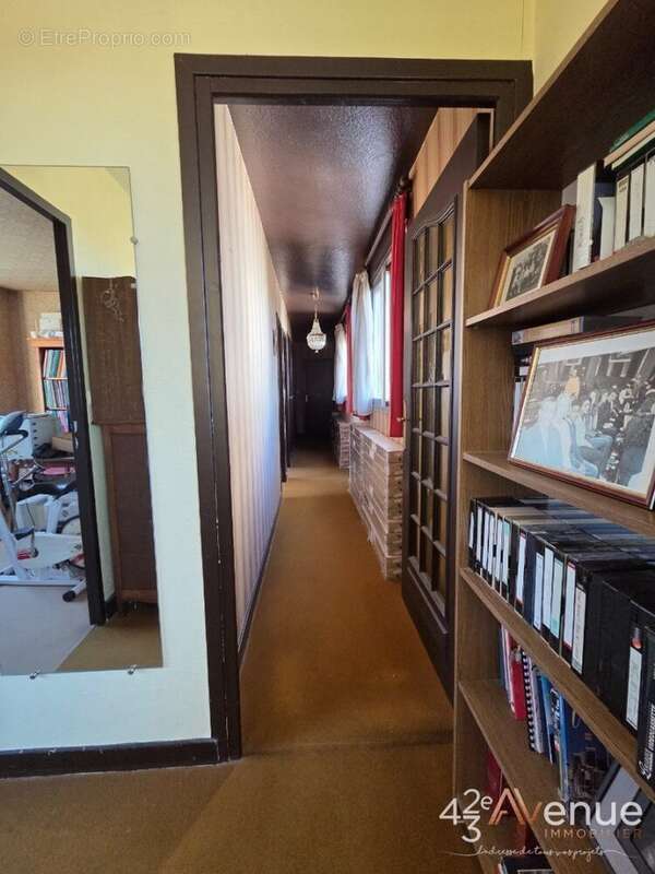 Appartement 143 m² à Saint-Etienne  - photo 8