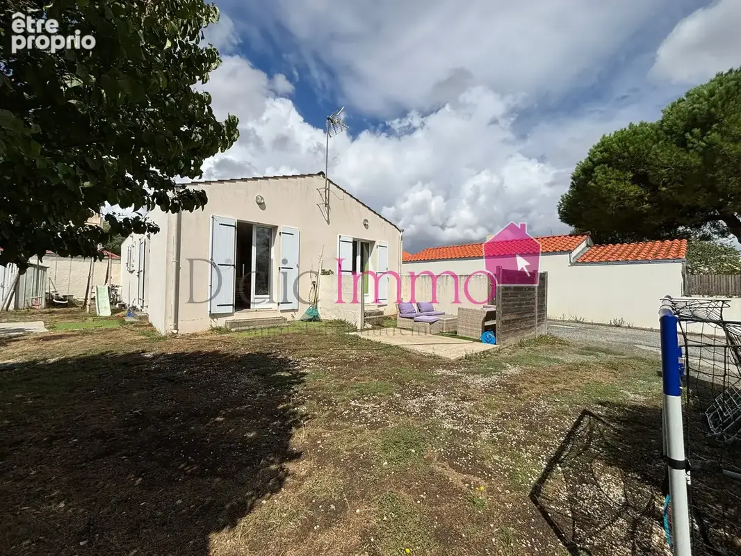 COMMEQUIERS - centre ville - Maison composée de deux logements - photo 14