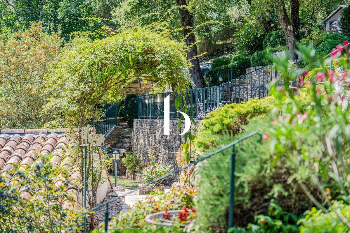 Charme et caractère pour cet ensemble immobilier d'exception... - photo 25