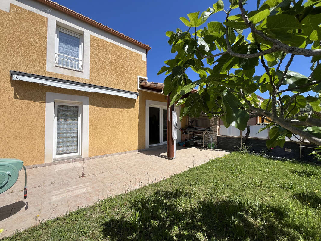 LE CAP D'AGDE - PINEDE - Villa individuelle avec garage dans une résidence sécurisée - photo 8