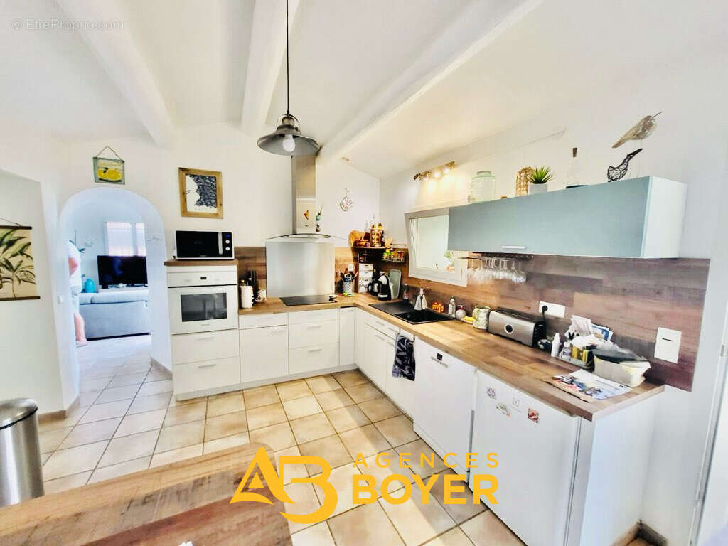 Maison de charme,centre-ville,4 chambres,studio indépendant, climatisation,commerces proches. - photo 8