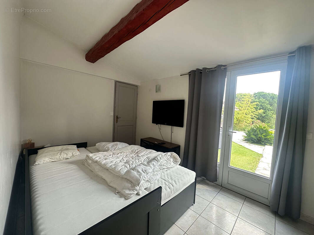 Maison à ROQUEBRUNE-SUR-ARGENS