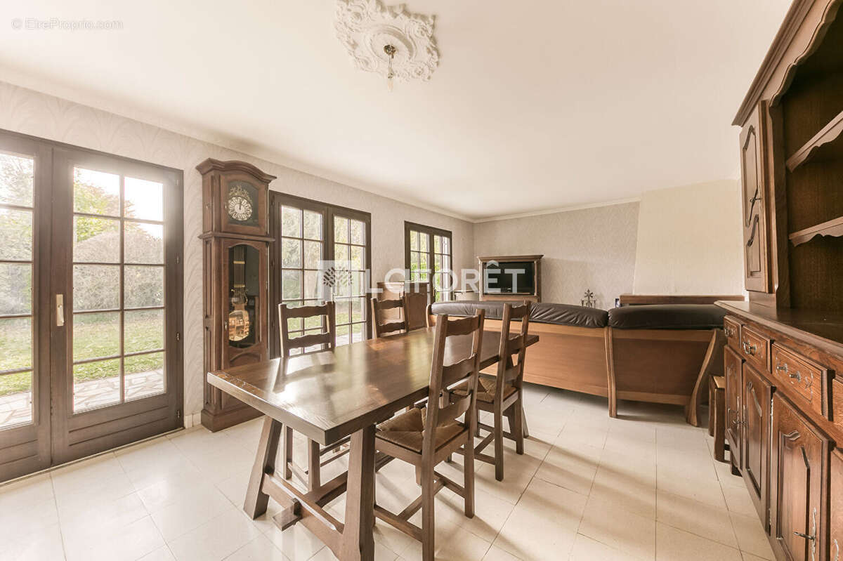 Maison à PONTAULT-COMBAULT