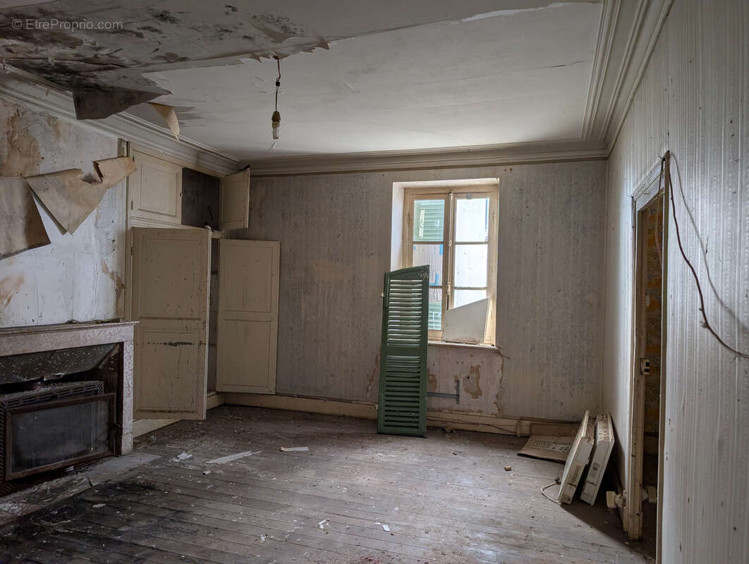 Bâtisse de village avec dépendances   Projet rénovation complète   Investisseur ou bricoleur - photo 8