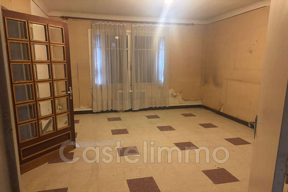 Maison à SAINT-NICOLAS-DE-LA-GRAVE