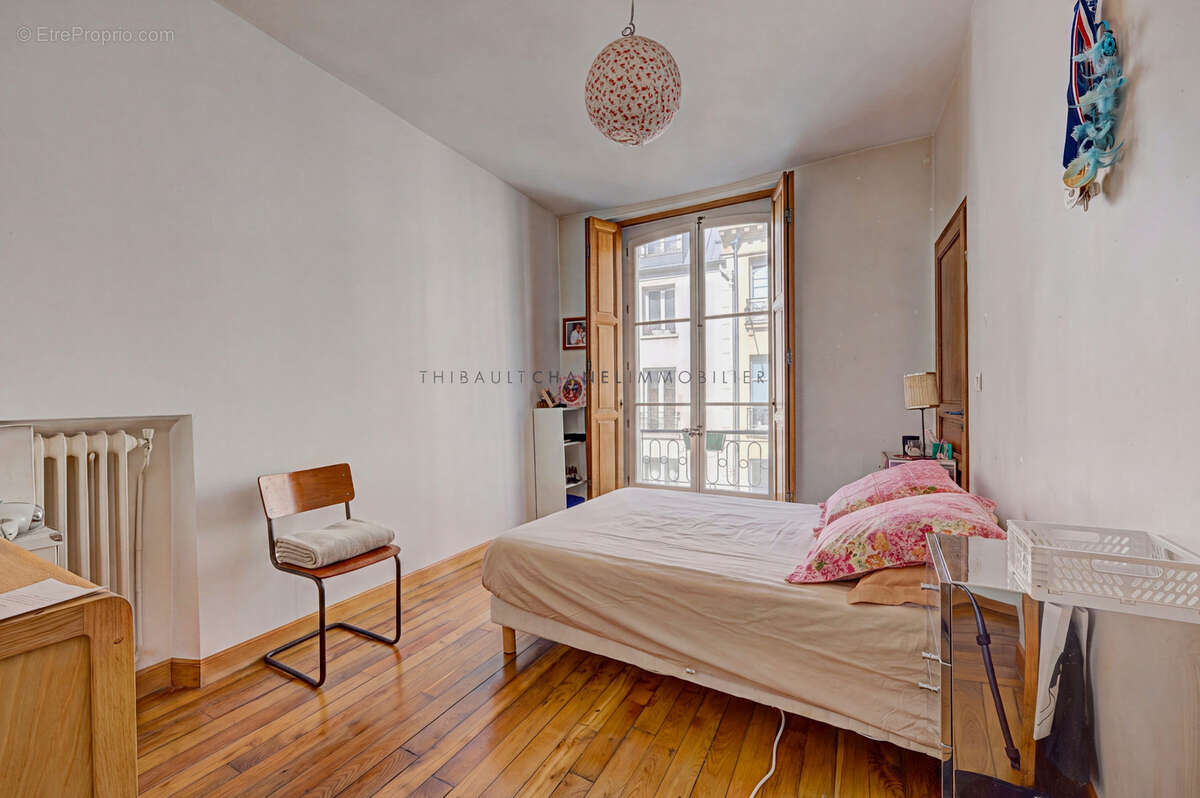 Appartement à PARIS-2E