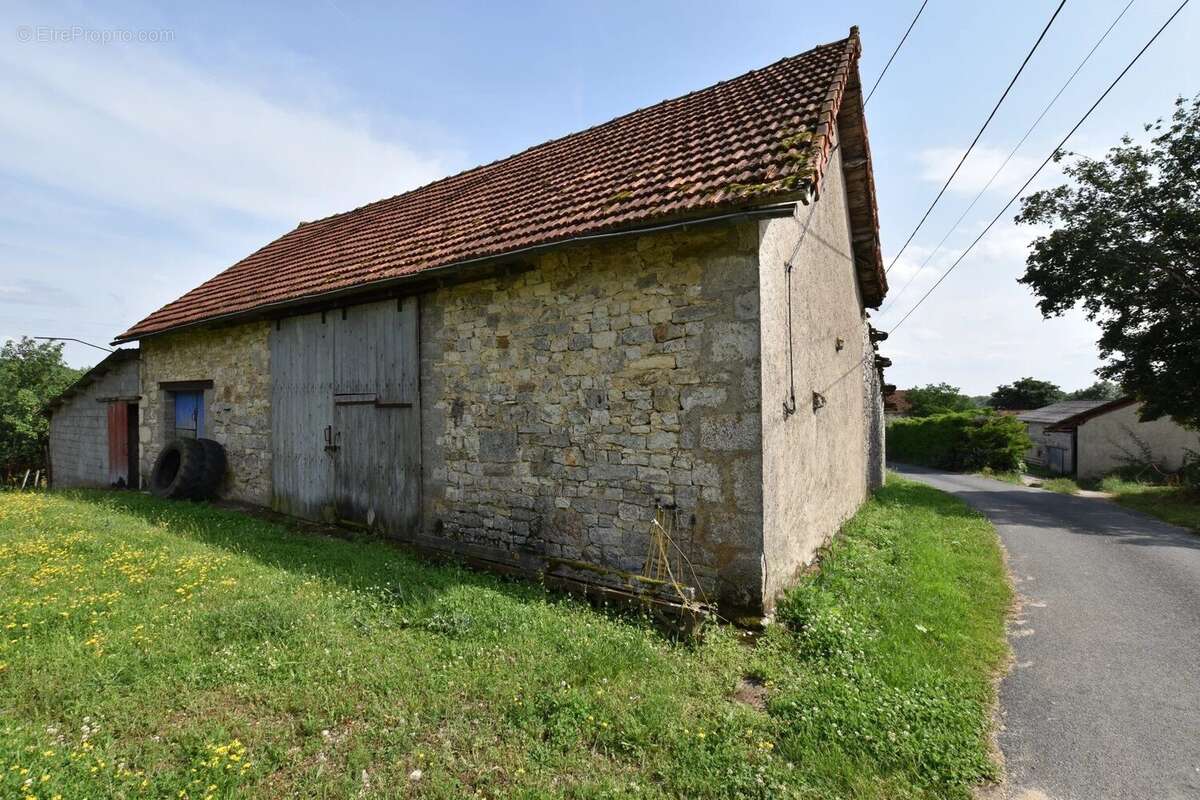 Maison à MONTAMEL