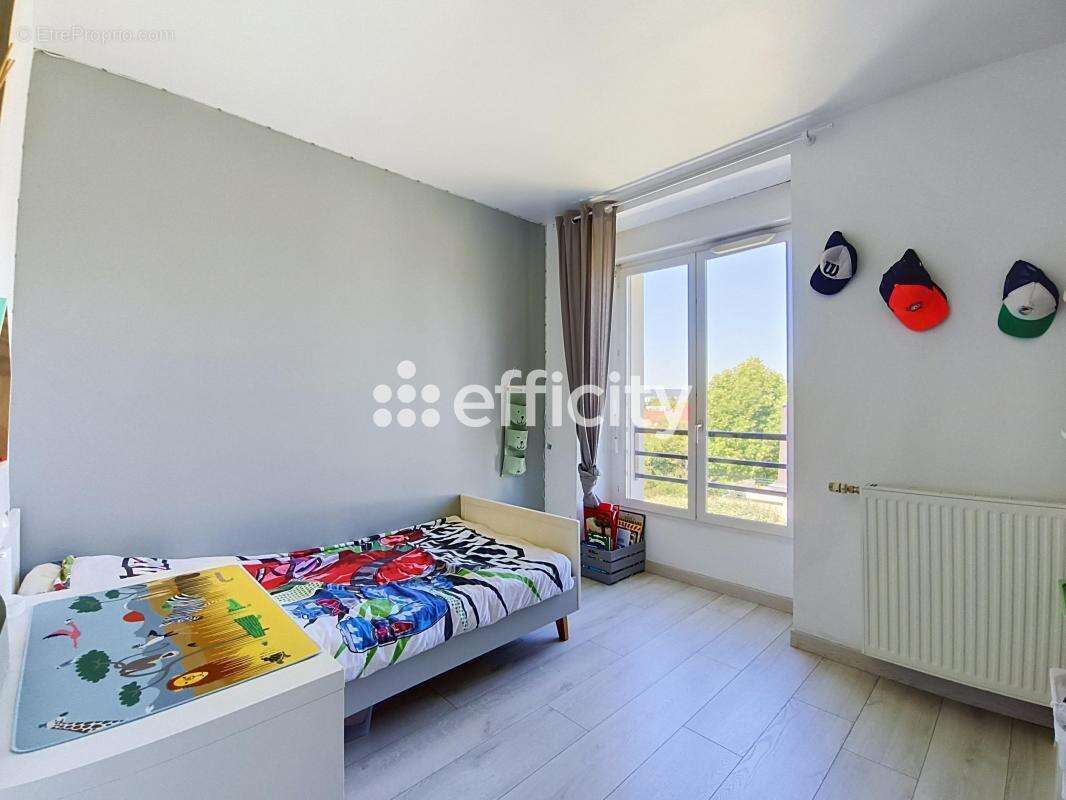 Appartement à SAINT-GRATIEN