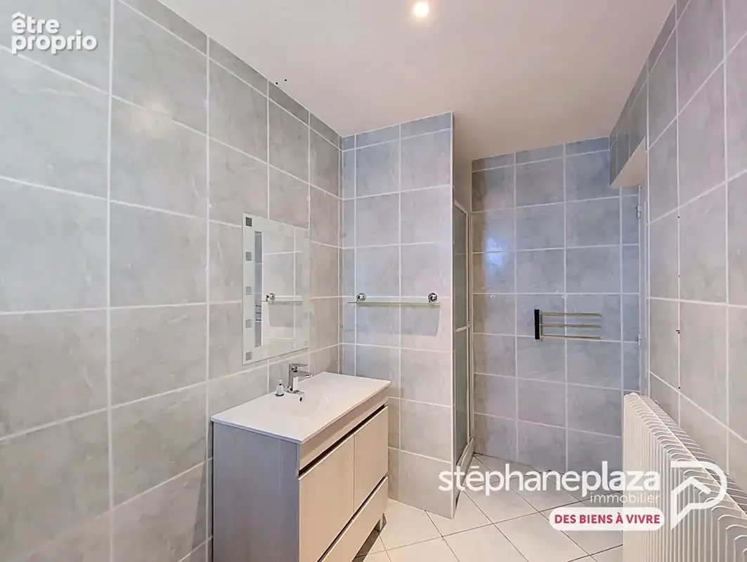 Maison 97m² - 3 chambres + garage et jardin clos à St Maurice de Gourdans idéale primo-accédants - photo 8