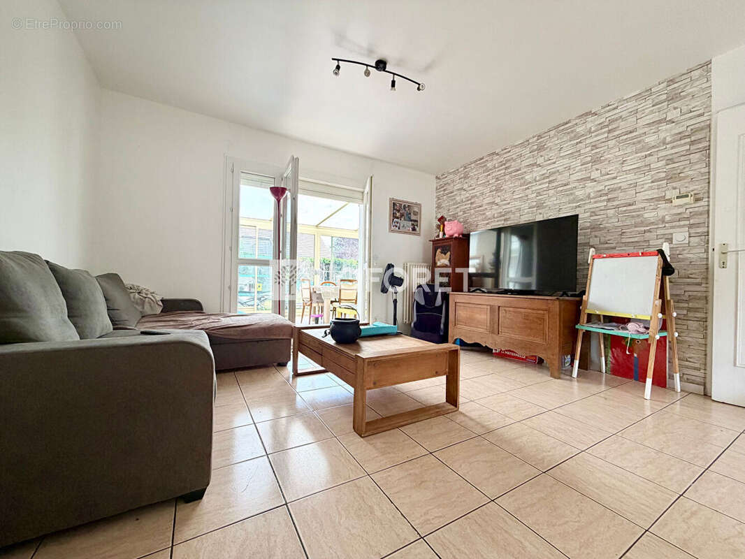 Maison proche Balagny-sur-Thérain 5 pièce(s) 102 m2 - photo 3