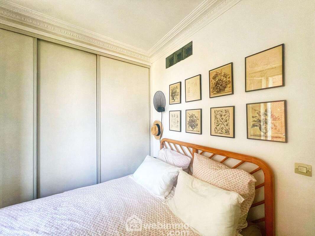 Chambre 1 avec rangements intégrés - Appartement à MALAKOFF