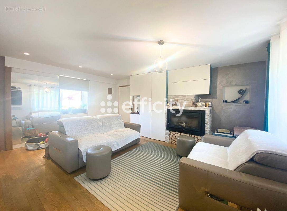 Appartement à LE CHESNAY