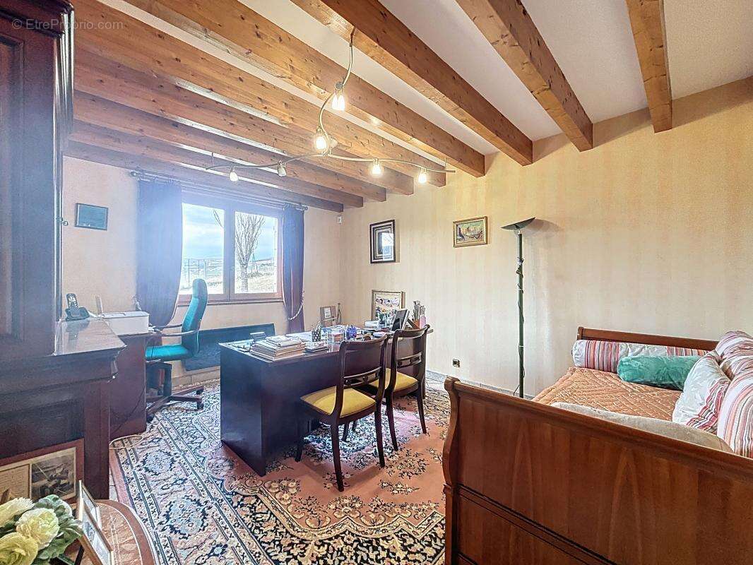 Maison à LA ROCHE-BLANCHE