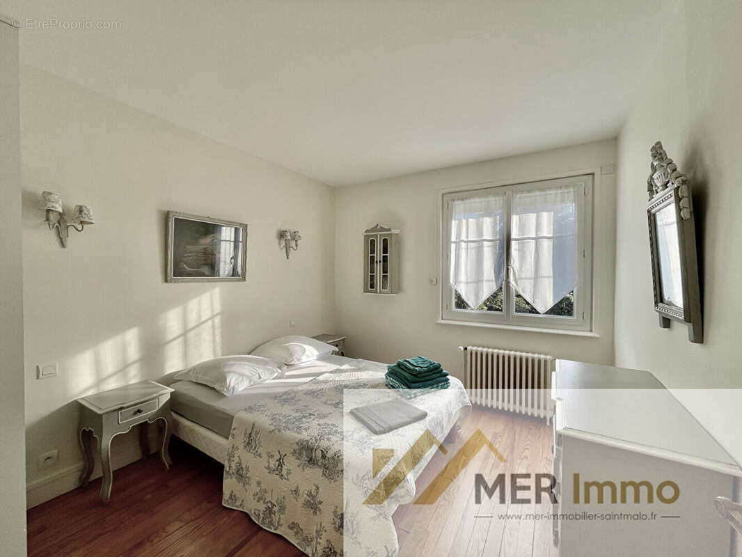 SAINT-MALO COURTOISVILLE - LES THERMES- Maison prête-à-vivre avec aperçus mer à proximité immédiate de la plage du Sillon et des - photo 7