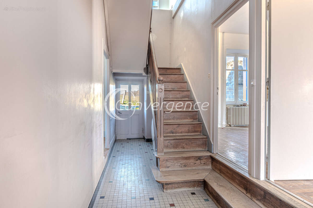 Maison à LA PORCHERIE