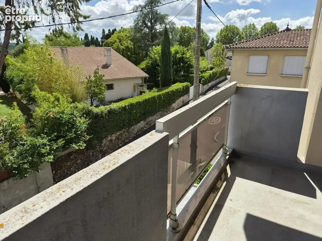 Appartement T3 - 71m2 + balcons, garage et cave - photo 11
