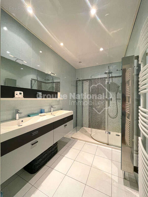 Maison à MANDELIEU-LA-NAPOULE