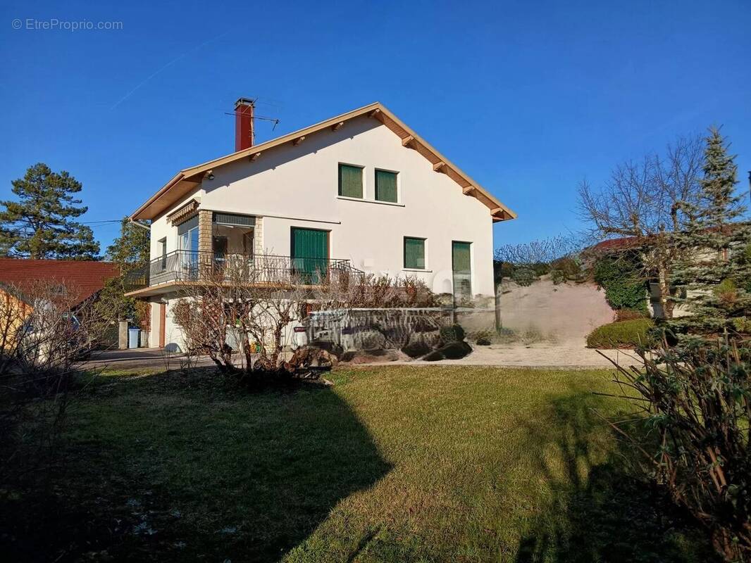 Maison à CHAMPAGNOLE