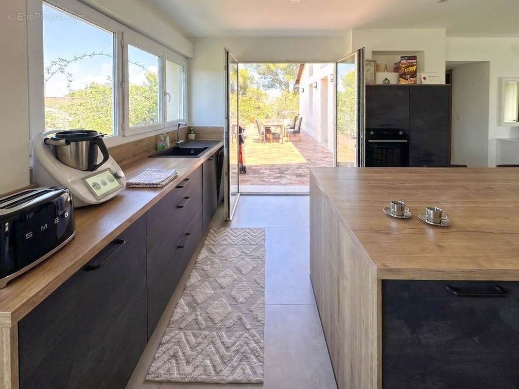 En exclusivité  maison contemporaine de 159 m² avec piscine - photo 6