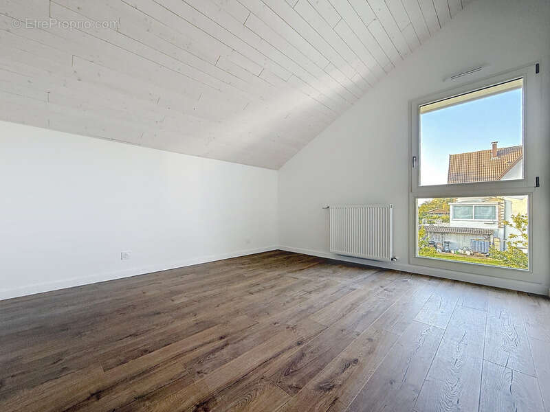 Maison à DIVONNE-LES-BAINS