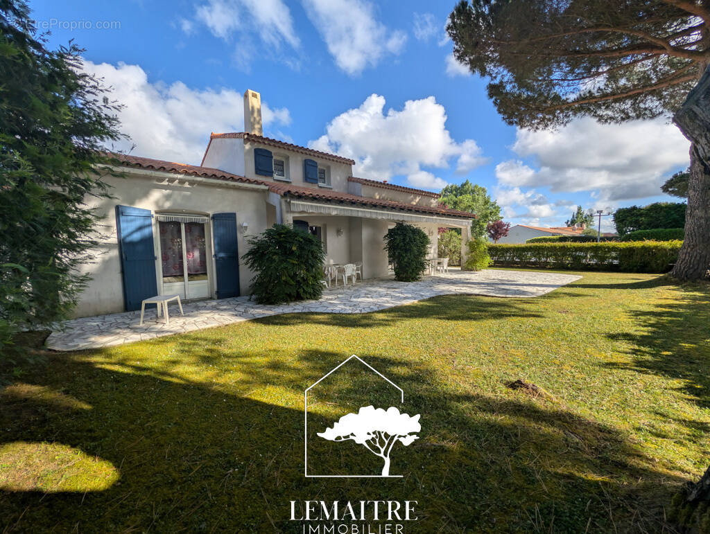 Maison à LES MATHES