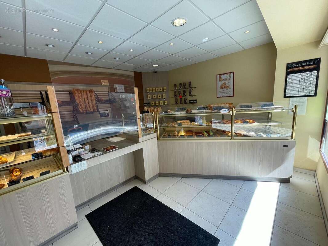 Photo 2 - Commerce à VITRY-AUX-LOGES