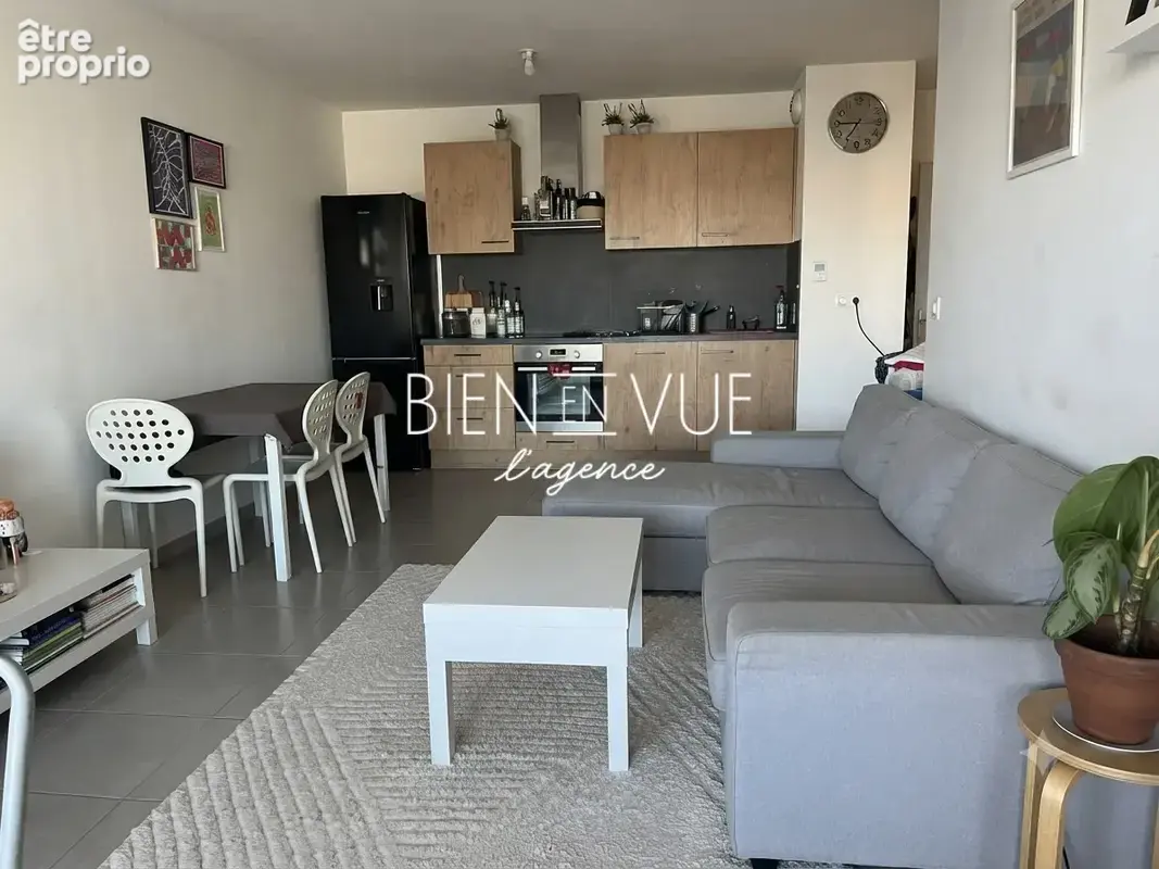 Appartement coup de cœur : T2 vue bassin à flot avec piscine + parking - photo 1